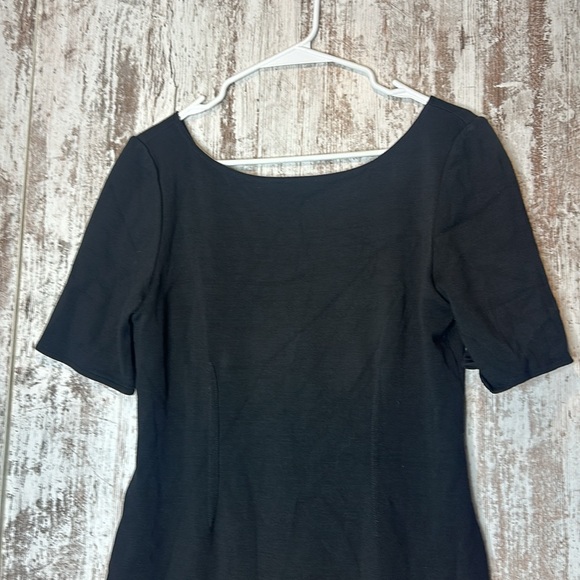 St. John Faux Leather Bottom Stealth Dress Size 8 - Picture 4 of 6